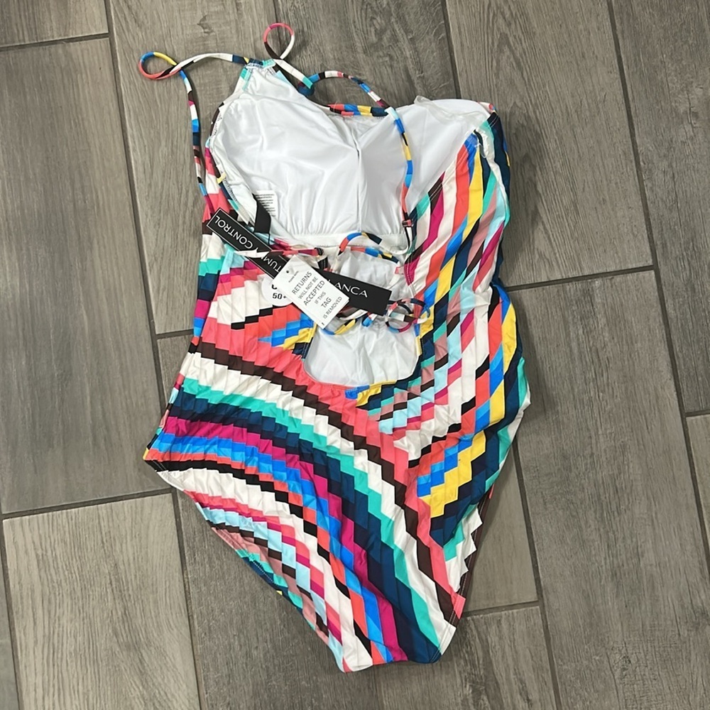 La Blanca Women's Shoulder One Piece Swimsuit
Multicolored Size 16 - Picture 7 of 8